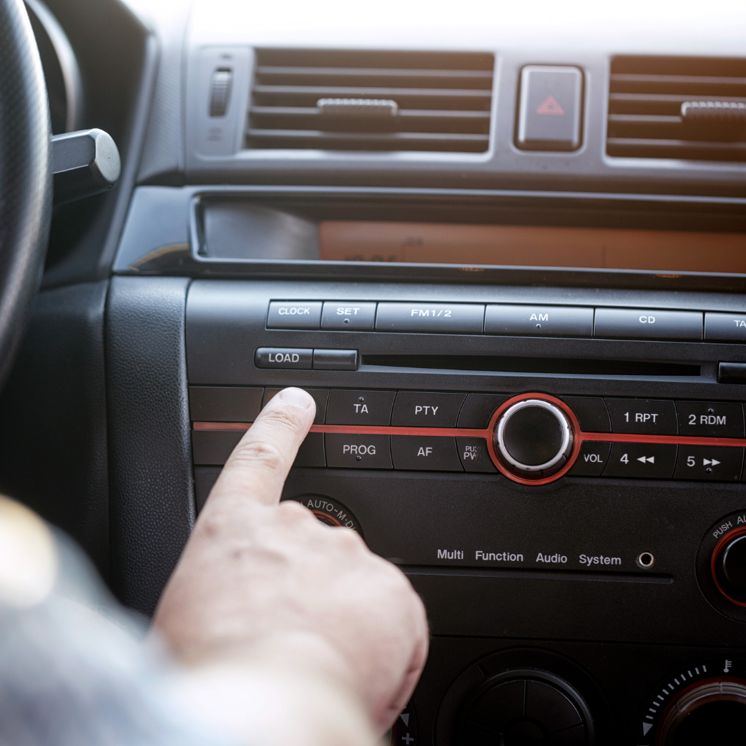 USB Fleš Memorija sa 500+ Pesama Južnog Vetra!